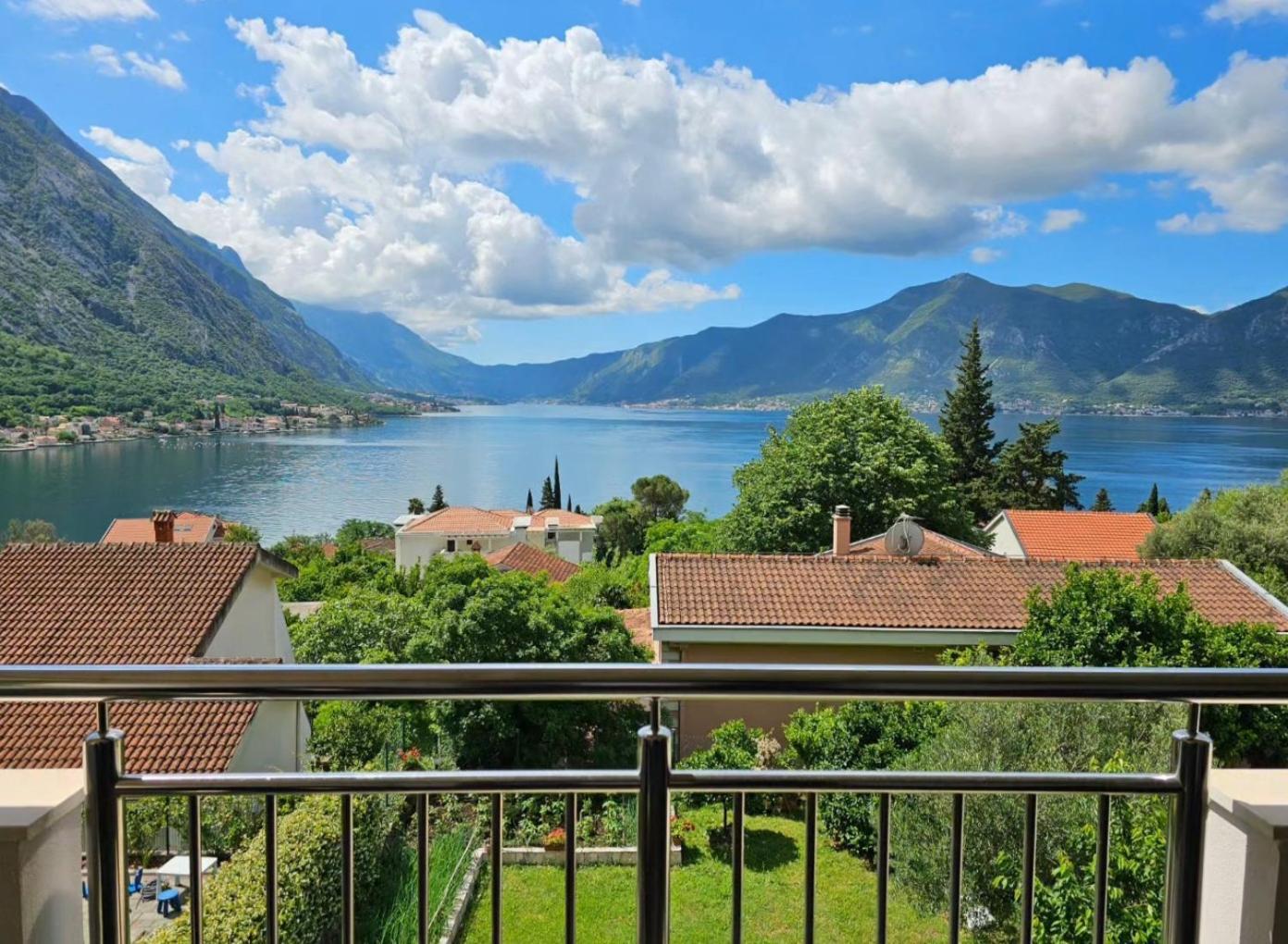 Apartments Nadja Котор Экстерьер фото