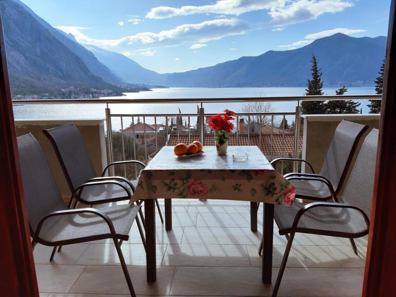 Apartments Nadja Котор Экстерьер фото